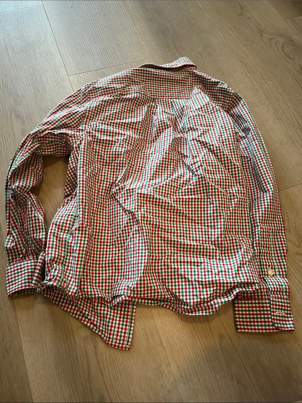 Vineyard Vines Red & Green Gingham Whale Shirt- size 6